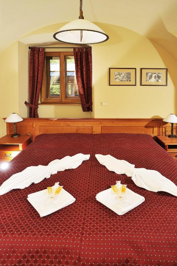 Hotel Kristin Hradek Decin Eksteriør bilde